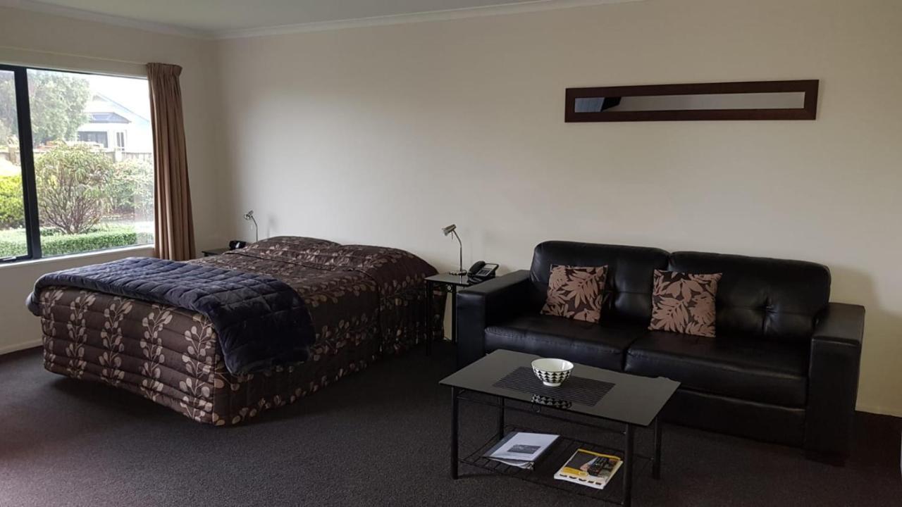 Tudor Lodge Motel 하웨라 외부 사진