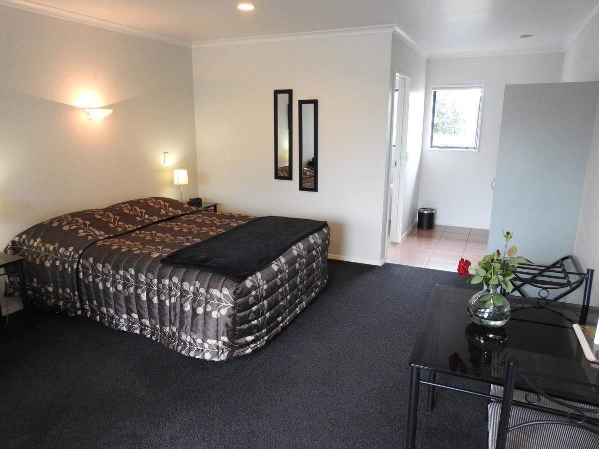 Tudor Lodge Motel 하웨라 외부 사진