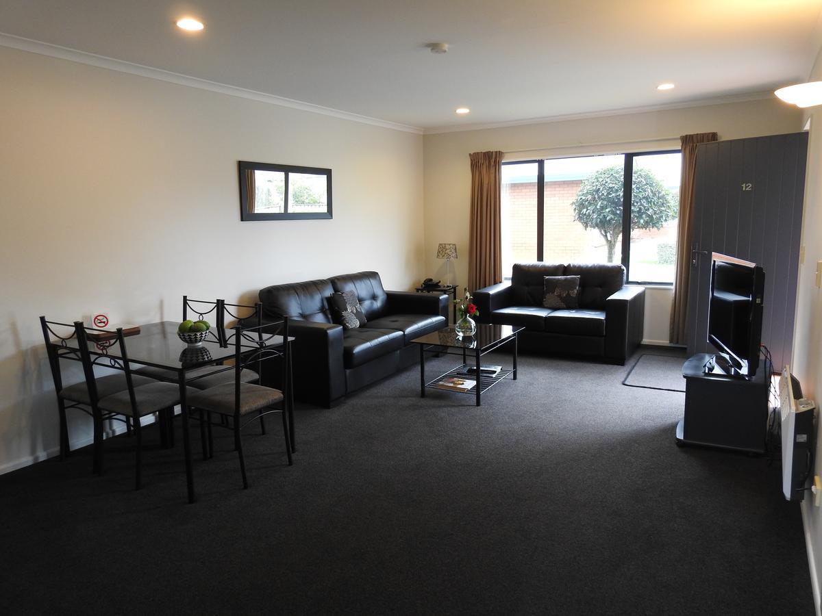 Tudor Lodge Motel 하웨라 외부 사진