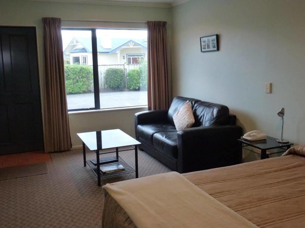 Tudor Lodge Motel 하웨라 외부 사진