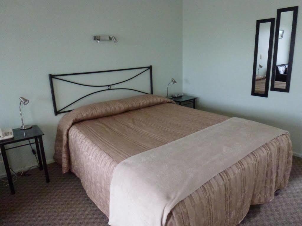 Tudor Lodge Motel 하웨라 외부 사진
