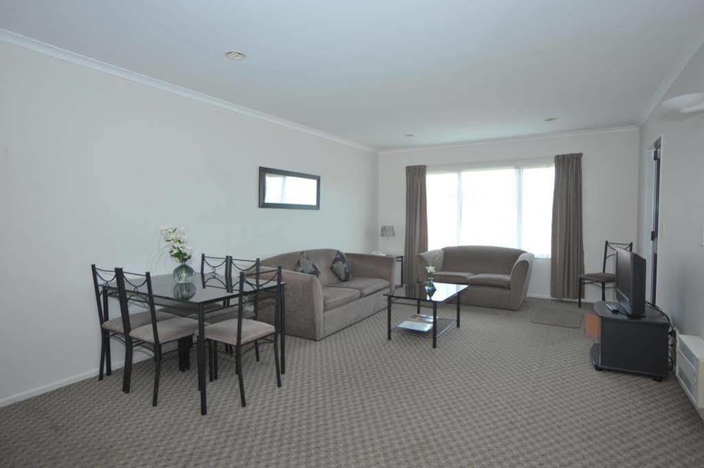 Tudor Lodge Motel 하웨라 외부 사진