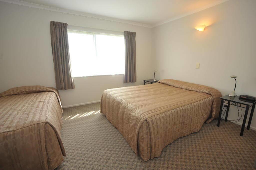 Tudor Lodge Motel 하웨라 외부 사진