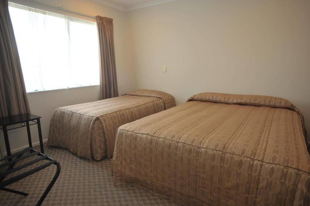Tudor Lodge Motel 하웨라 외부 사진